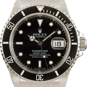Rolex Submariner Black Dial on Oyster Ref. 16610 with Papers 2000